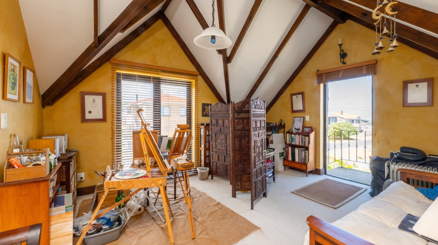 5 Bedroom Property for Sale in Agulhas Western Cape